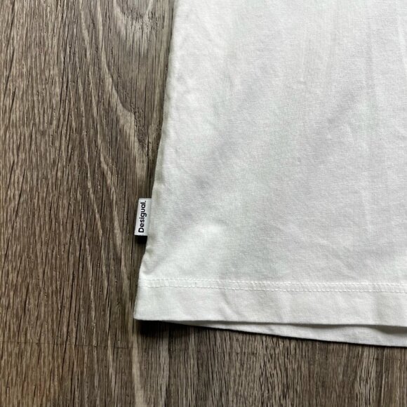 Desigual Mens White Short Sleeve Happy Days Ahead Graphic T-Shirt Size X-Large - Picture 2 of 9